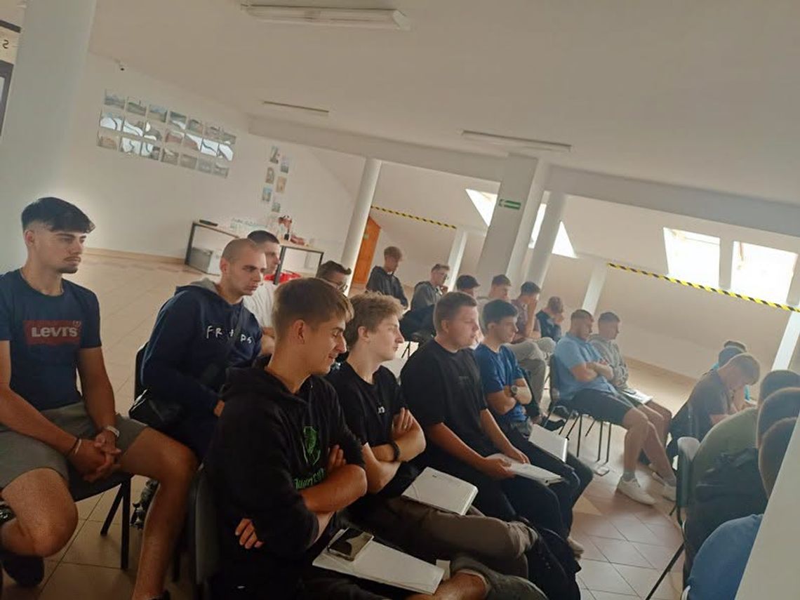 Nowoczesne rolnictwo – uczniowie zdobywali praktyczną wiedzę o przyszłości gospodarstw