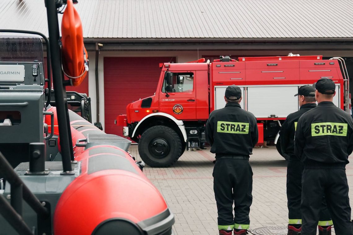 Nowy samochód ratowniczo-gaśniczy w Augustowie. UNIMOG rozpoczął służbę Nowy samochód ratowniczo-gaśniczy w Augustowie. UNIMOG rozpoczął służbę