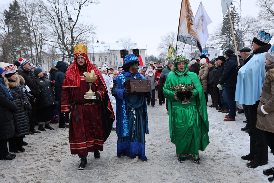 Orszak Trzech Króli przeszedł ulicami Suwałk