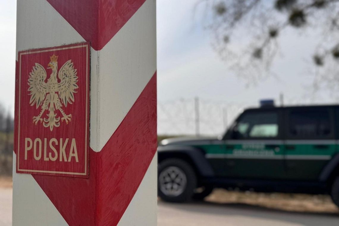 Ośmiu migrantów nielegalnie przekroczyło granicę z Białorusią. Straż Graniczna prowadziła działania Ośmiu migrantów nielegalnie przekroczyło granicę z Białorusią. Straż Graniczna prowadziła działania