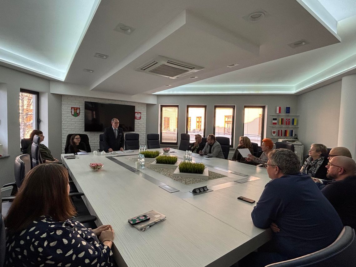 🏛️ Pierwsze posiedzenie nowej Suwalskiej Rady Pożytku. Padły podziękowania i konkretne liczby