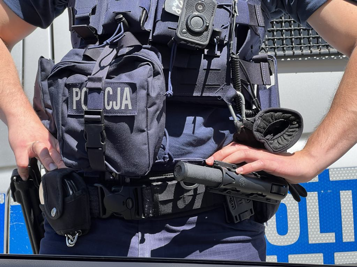 🚨 Pijany kierowca ciężarówki spowodował kolizję i znieważył policjantów – został zatrzymany