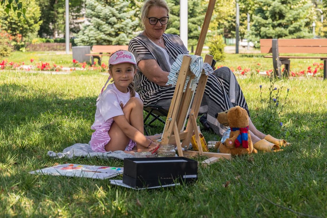 Plener pełen inspiracji. Pracownia Sztuk Pięknych SOK rozwija artystyczne skrzydła Plener pełen inspiracji. Pracownia Sztuk Pięknych SOK rozwija artystyczne skrzydła