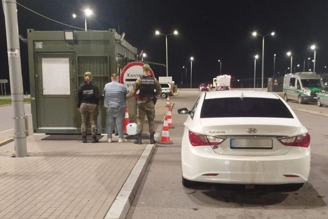 Podrobione dokumenty na granicy w Budzisku. Ukrainiec otrzymał 10-letni zakaz wjazdu do strefy Schengen Podrobione dokumenty na granicy w Budzisku. Ukrainiec otrzymał 10-letni zakaz wjazdu do strefy Schengen