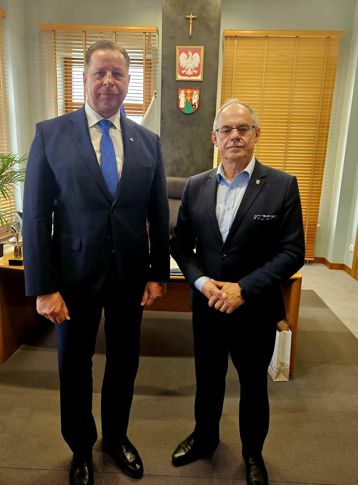 🤝 Podziękowania za owocną współpracę – Prezydent Suwałk pożegnał Konsula Litwy