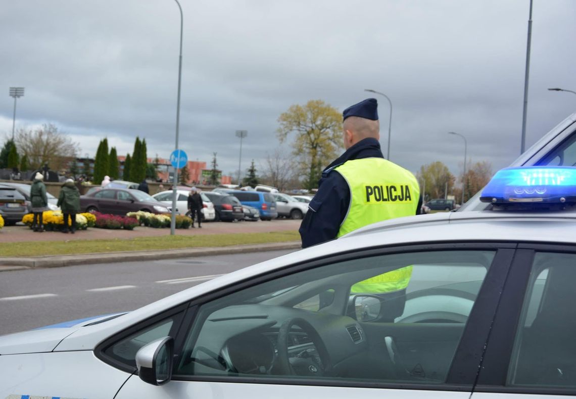 🚓 Policja na cmentarzach – czuwamy nad waszym bezpieczeństwem 🕯️