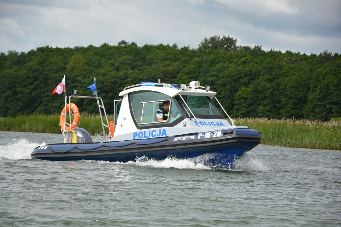 Policjanci pilnują bezpieczeństwa nad wodą. Na Suwalszczyźnie trwają patrole Policjanci pilnują bezpieczeństwa nad wodą. Na Suwalszczyźnie trwają patrole