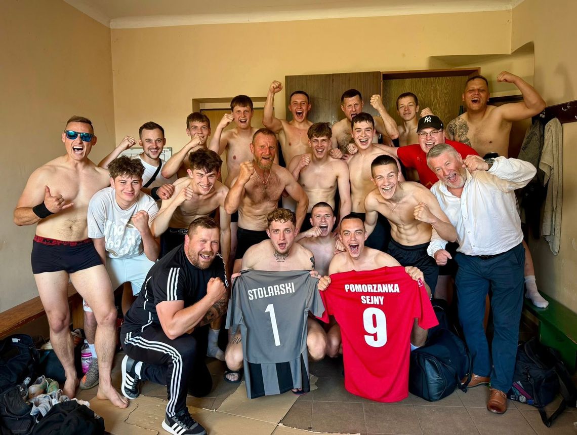 ⚽🔥 Pomorzanka Sejny o krok od IV ligi! Rozgromiła Narew Choroszcz aż 9:1 ⚽🔥 Pomorzanka Sejny o krok od IV ligi! Rozgromiła Narew Choroszcz aż 9:1