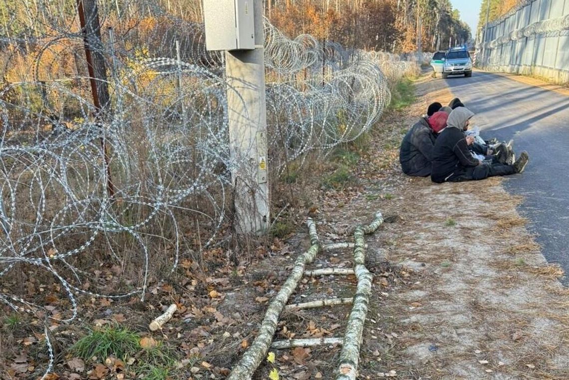 🚨 Ponad 100 prób nielegalnego przekroczenia granicy w weekend. Coraz częstsze ataki na polskie służby