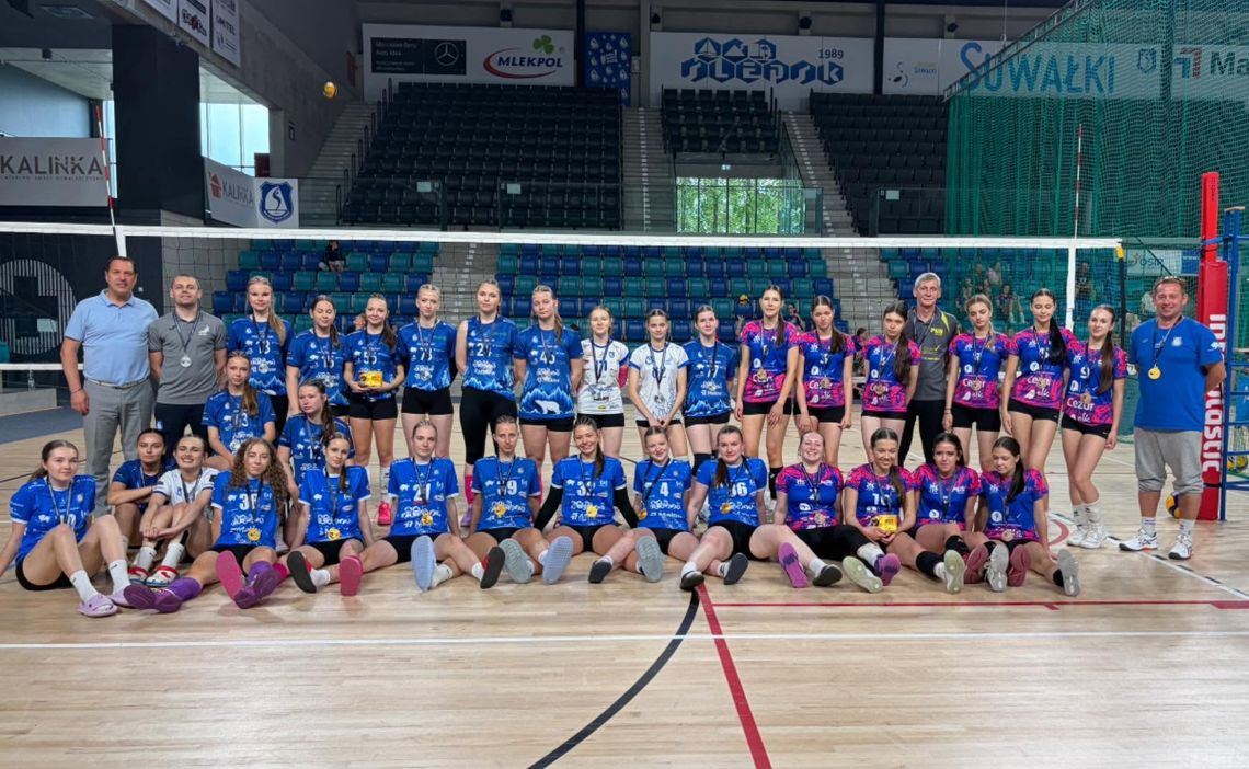 🏐🔥 Ponad 200 siatkarek rywalizowało w Suwałki Arenie. Emocjonujący Turniej Piłki Siatkowej Dziewcząt za nami 🏐🔥 Ponad 200 siatkarek rywalizowało w Suwałki Arenie. Emocjonujący Turniej Piłki Siatkowej Dziewcząt za nami