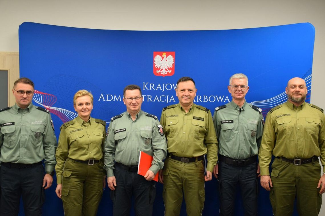 Ponad 4 tysiące informacji i 60 wspólnych akcji. SG i KAS podsumowały rok współpracy w Podlaskiem 🚔💼