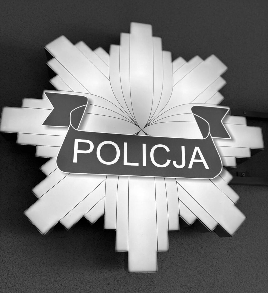 Porysował samochód i zniszczył grilla byłej partnerce. 37-latek zatrzymany