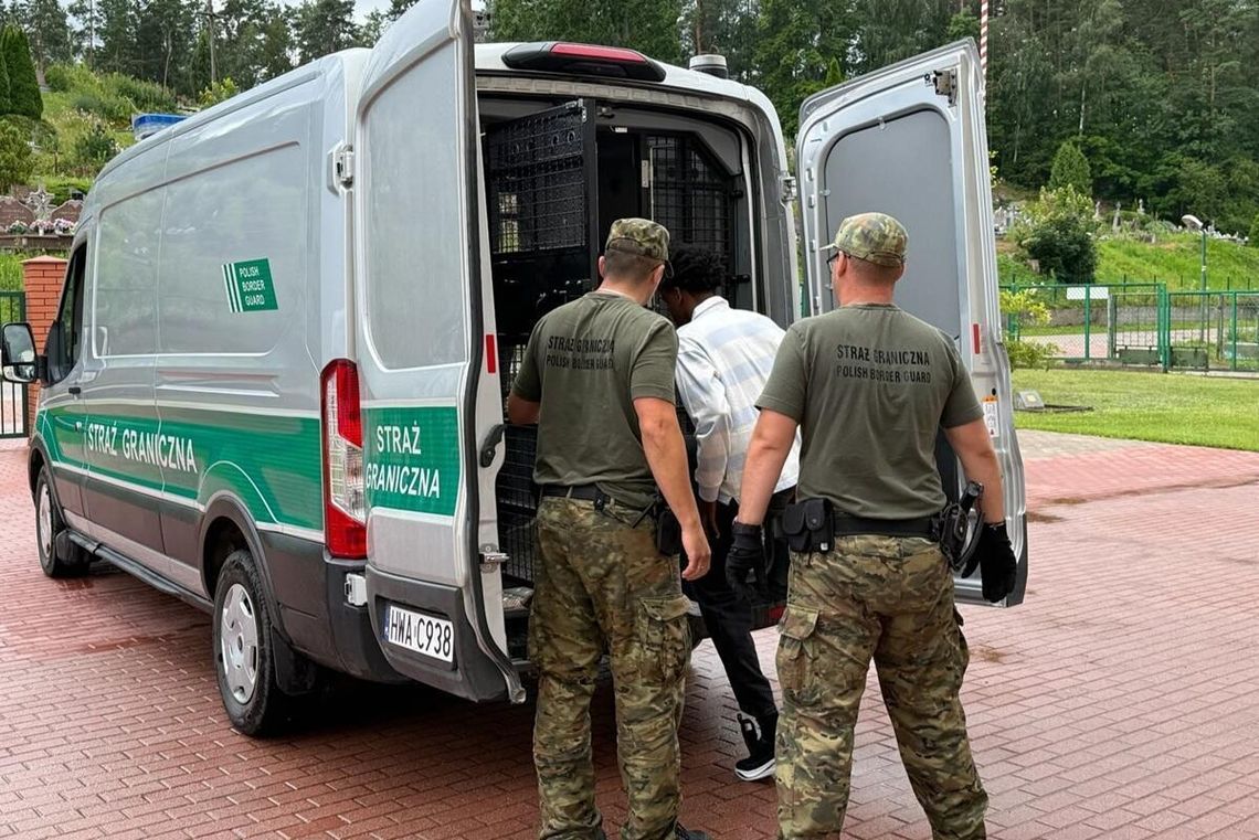 Posługiwali się podrobionymi dokumentami. Straż Graniczna ujawniła czterech cudzoziemców