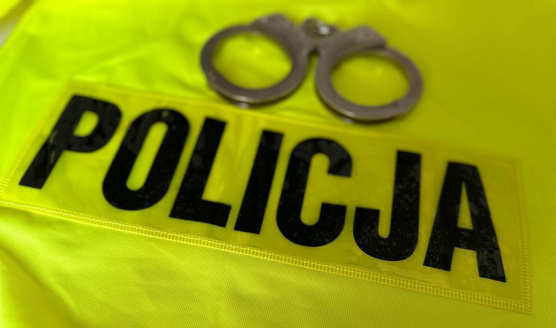 Poszukiwany 24-latek uniknął więzienia. Po zatrzymaniu zapłacił 2 tys. zł grzywny