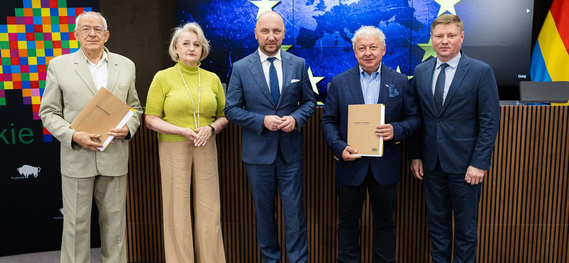 Powstanie Centrum AI dla przedsiębiorców. Ponad 5,3 mln zł wsparcia dla firm z Podlaskiego Powstanie Centrum AI dla przedsiębiorców. Ponad 5,3 mln zł wsparcia dla firm z Podlaskiego
