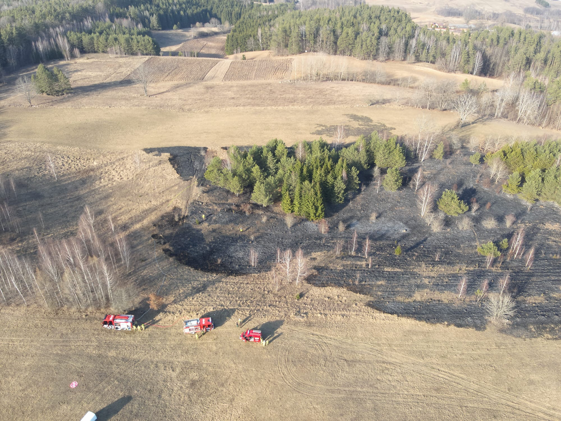Pożar traw w Leszczewku