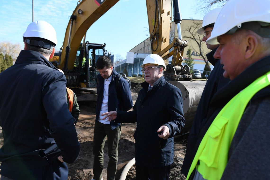 Prezydent na placu budowy. Kanalizacja deszczowa ma rozwiązać problem podtopień