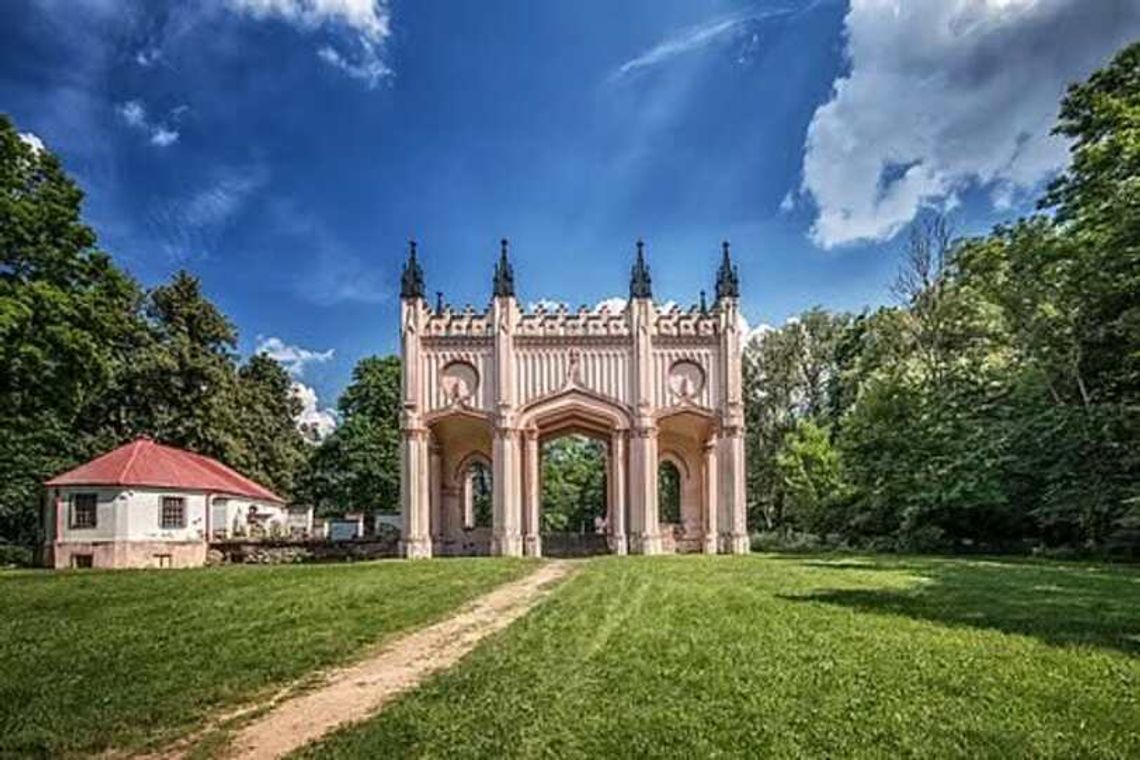 Rajd pieszy po Ziemi Raczkowskiej. Wędrówka śladami Zygmunta Filipowicza