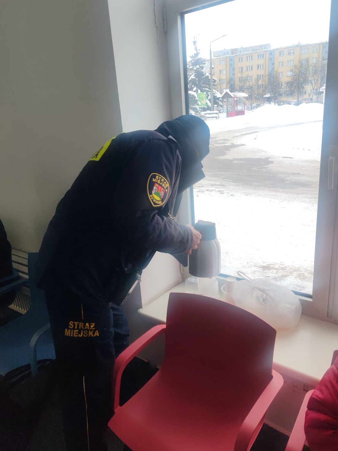 Realna pomoc zamiast medialnych dyskusji. Działania służb w czasie mrozów