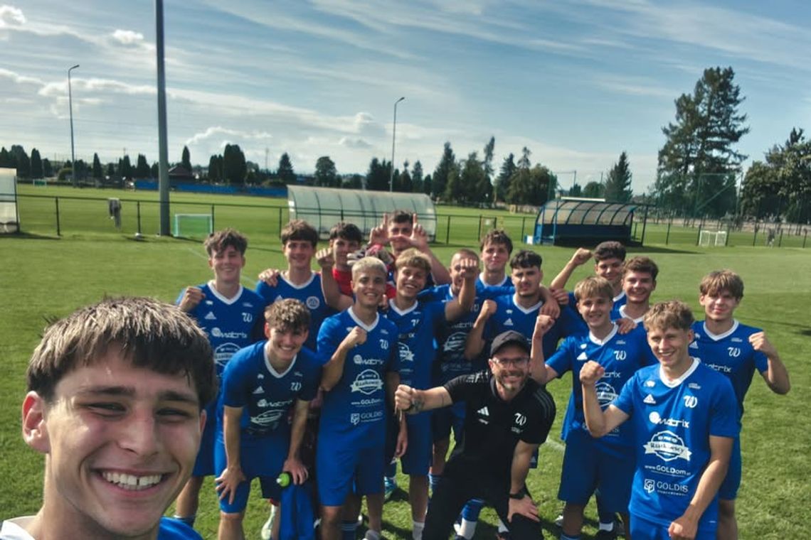 Rezerwy Wigier z kolejnym zwycięstwem! Biało-niebiescy rozbili Puszczę Hajnówka