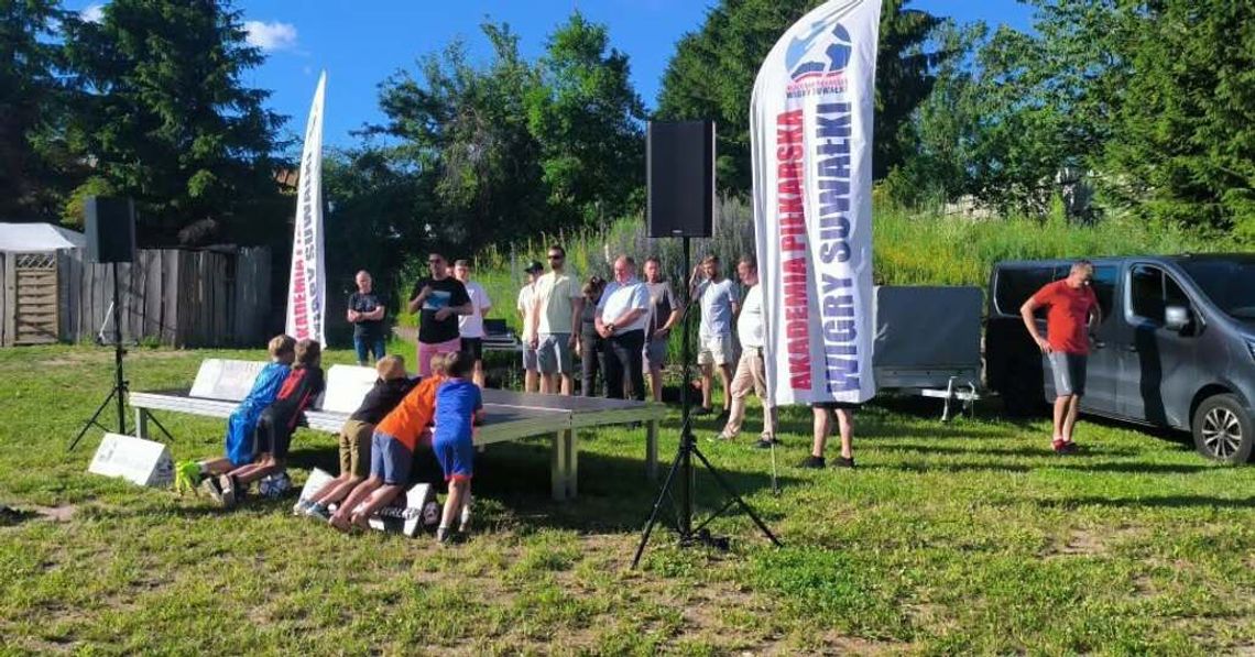 ⚽💙🤍 Rodzinny Piknik Akademii Piłkarskiej Wigry Suwałki – biało-niebieska rodzina razem! ⚽💙🤍 Rodzinny Piknik Akademii Piłkarskiej Wigry Suwałki – biało-niebieska rodzina razem!