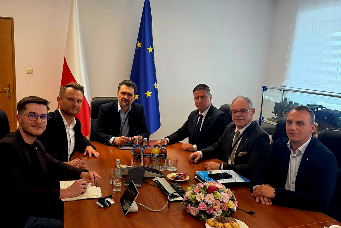 🚆 Rozmowy o kolejowych inwestycjach w Suwałkach. Spotkanie w Ministerstwie Infrastruktury w sprawie Rail Baltica 🚆 Rozmowy o kolejowych inwestycjach w Suwałkach. Spotkanie w Ministerstwie Infrastruktury w sprawie Rail Baltica