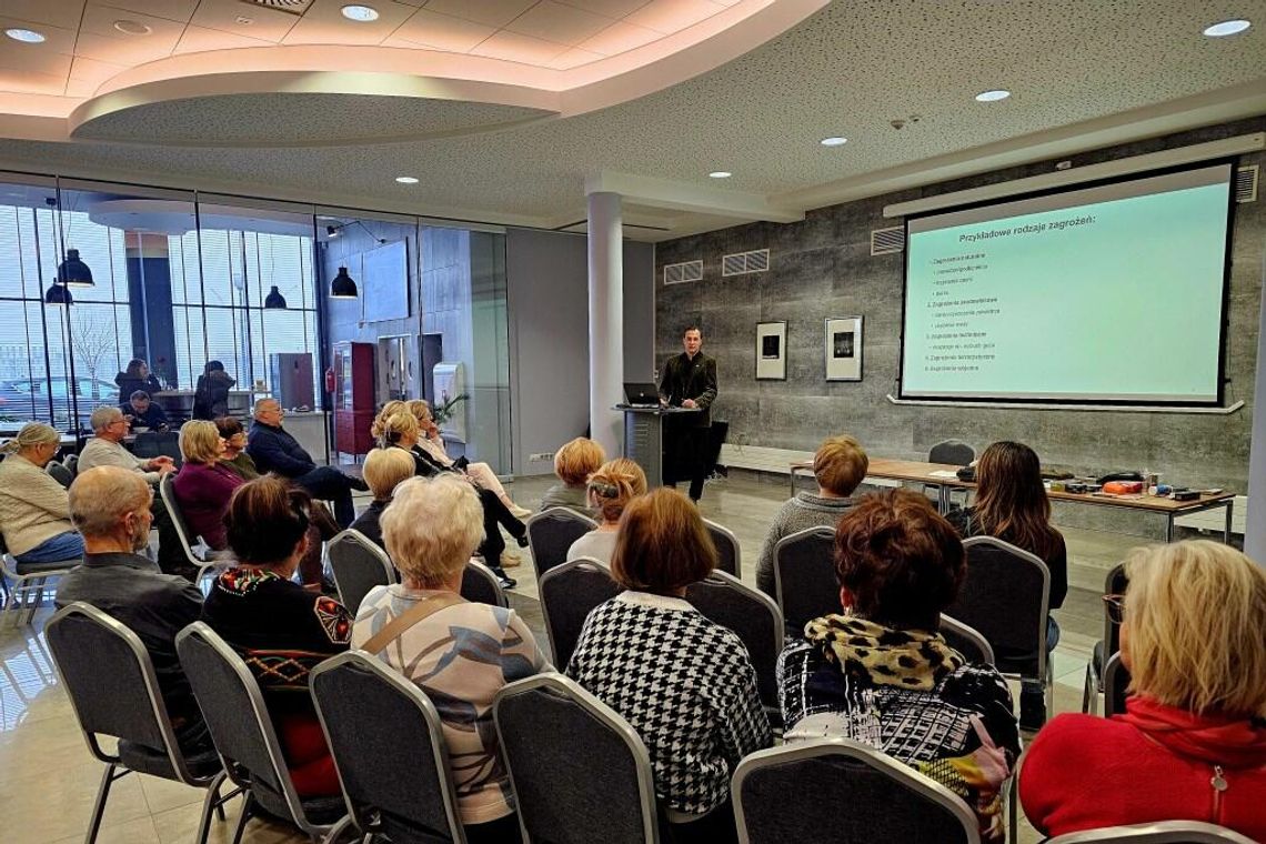 🛡️ Ruszyły bezpłatne szkolenia z obrony cywilnej i pierwszej pomocy – trwają zapisy! 🛡️ Ruszyły bezpłatne szkolenia z obrony cywilnej i pierwszej pomocy – trwają zapisy!