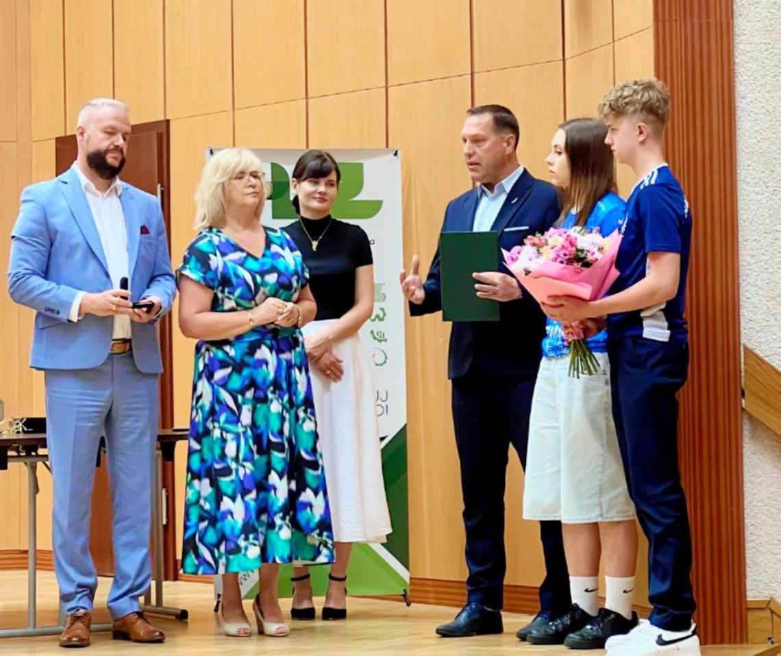 SALOS Suwałki z prestiżowym wyróżnieniem. Tytuł „Zasłużony dla Państwowej Uczelni Zawodowej w Suwałkach”