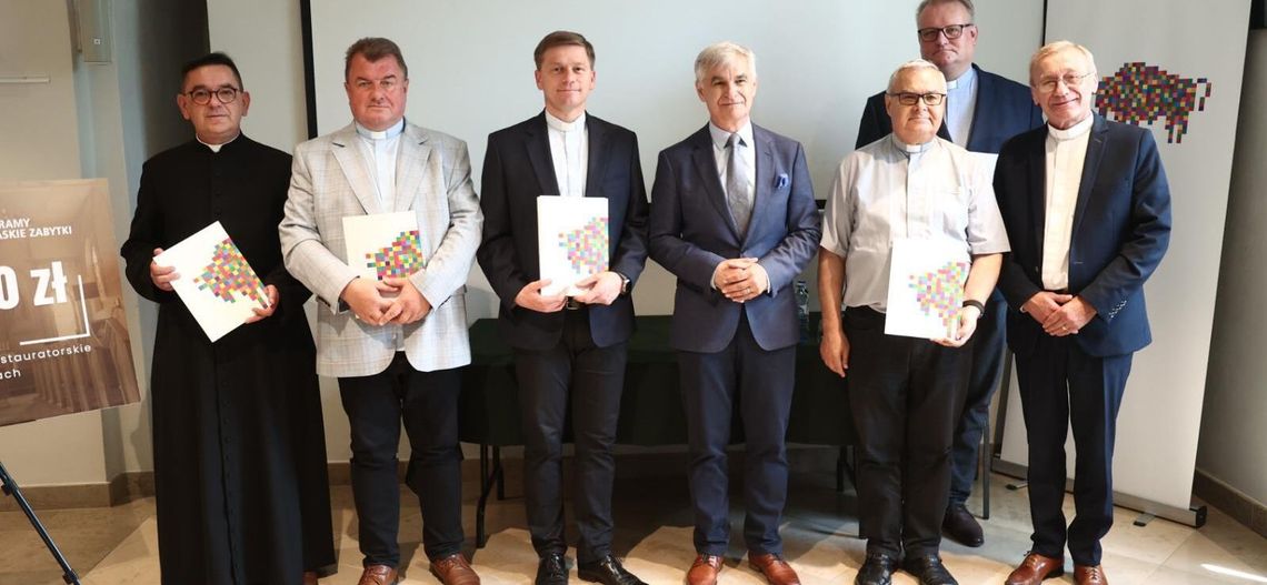 Samorząd województwa kontynuuje dofinansowanie prac przy zabytkach