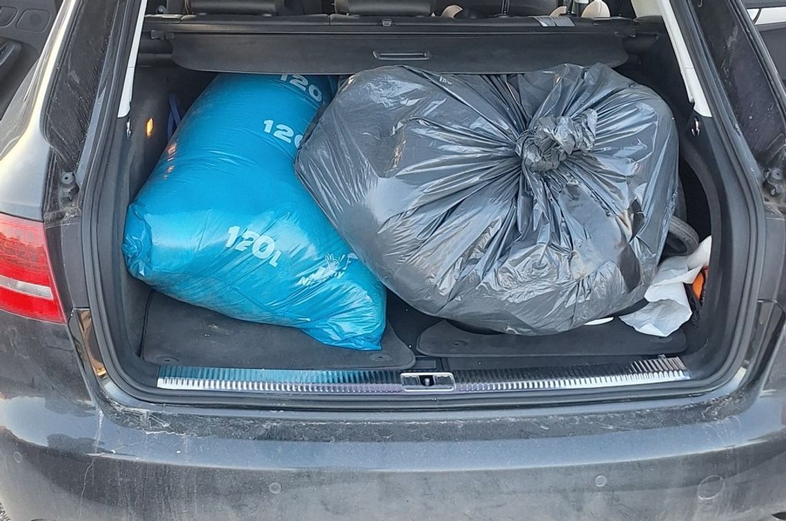 🚨 SG i KAS zabezpieczyły ponad 90 kg nielegalnego tytoniu 🚨 SG i KAS zabezpieczyły ponad 90 kg nielegalnego tytoniu