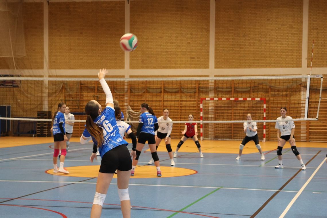 🏐 Siatkarska Sobota w Suwałkach za nami! Emocje, walka i prawdziwa pasja! 🔥 🏐 Siatkarska Sobota w Suwałkach za nami! Emocje, walka i prawdziwa pasja! 🔥