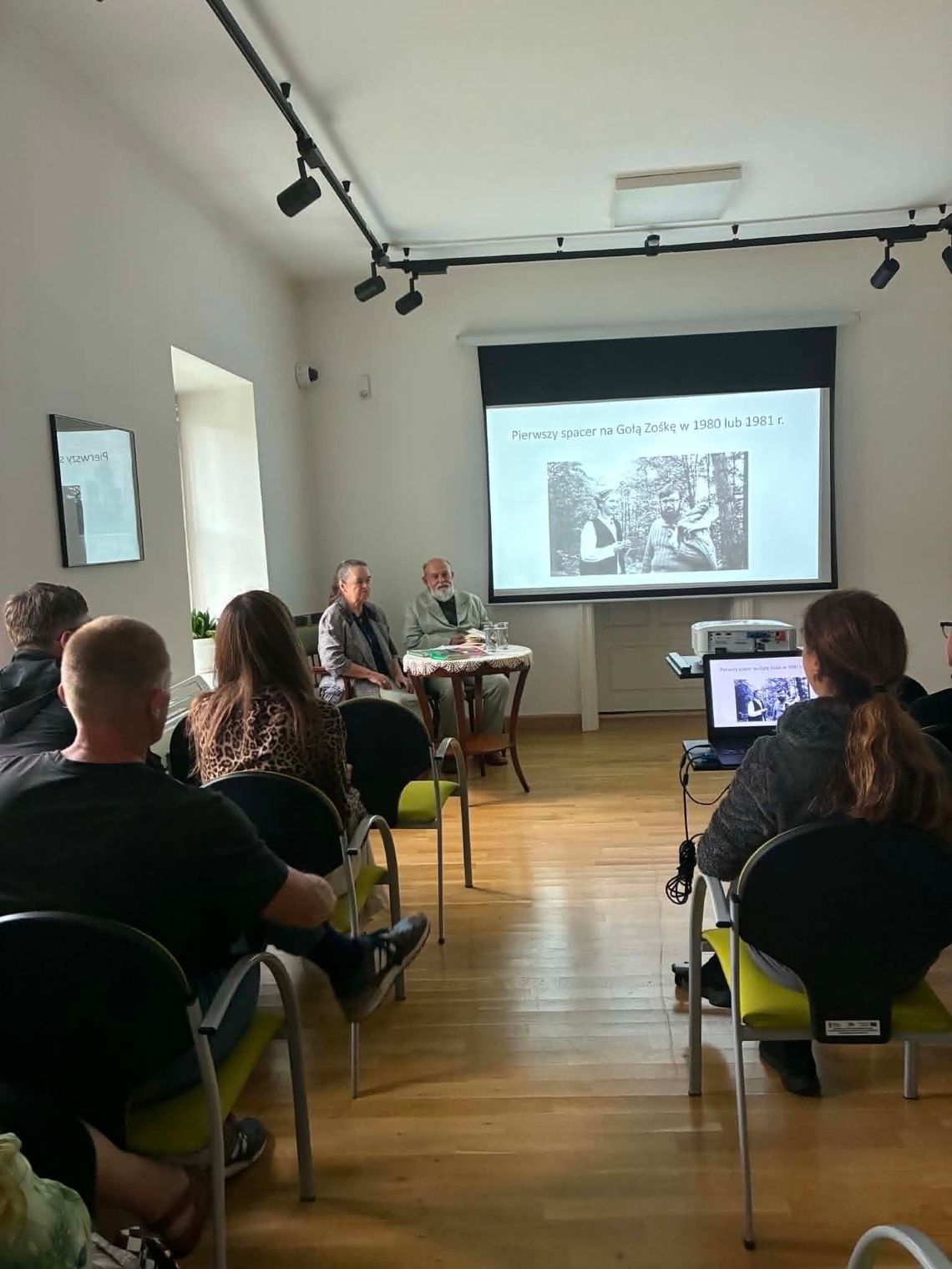 Spacerami przez historię Suwałk. Kolejne spotkanie z cyklu „Działo się w Suwałkach…” za nami Spacerami przez historię Suwałk. Kolejne spotkanie z cyklu „Działo się w Suwałkach…” za nami