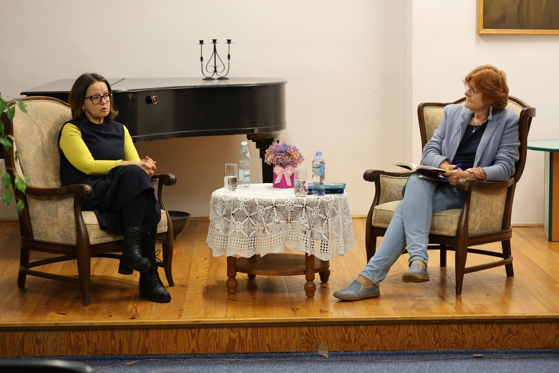 Spotkanie autorskie z Katarzyną Surmiak-Domańską w Bibliotece