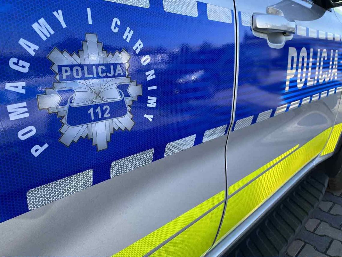 Spowodował kolizję i uciekł. Miał zakaz prowadzenia pojazdów i był pod wpływem narkotyków