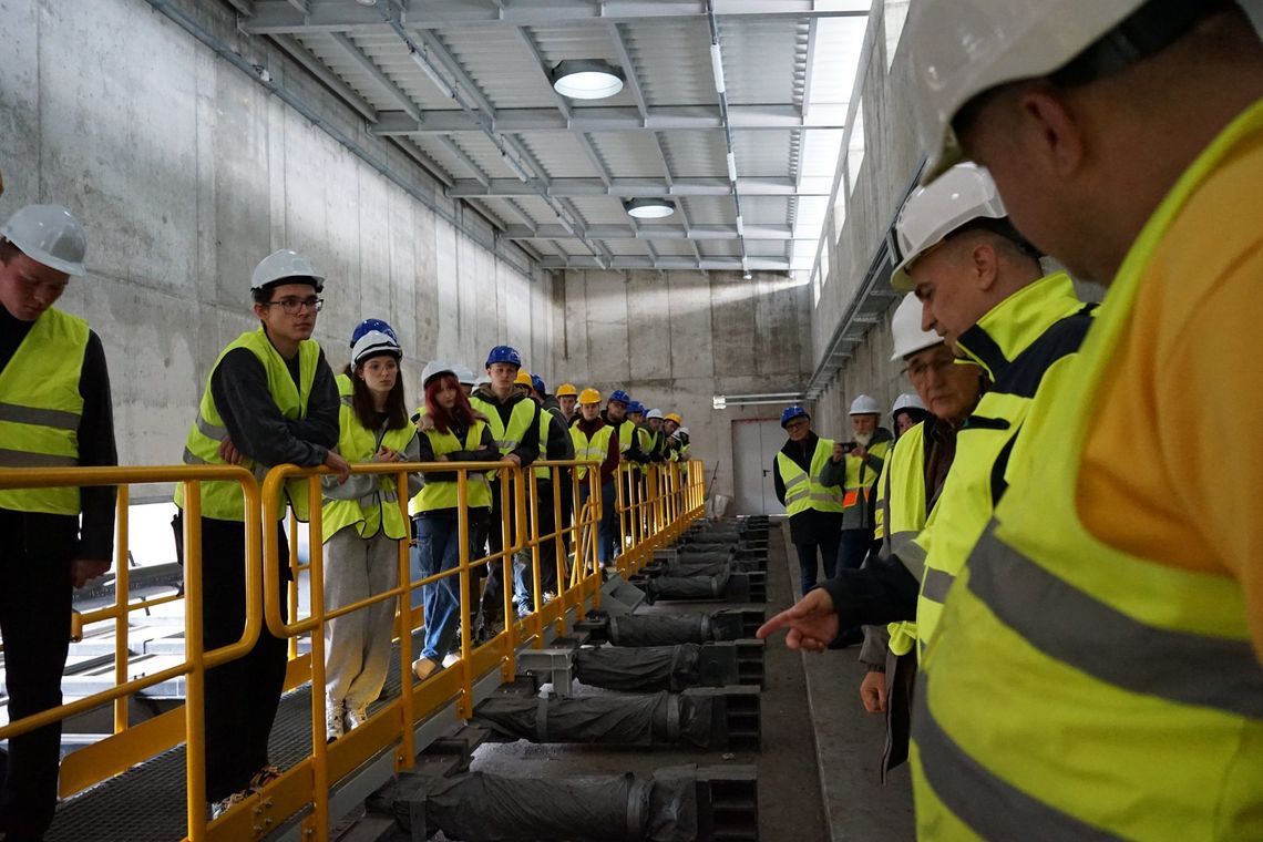 👷‍♂️Studenci PUZ poznają praktyczną stronę inżynierii – wizyty w suwalskich instytucjach i zakładach