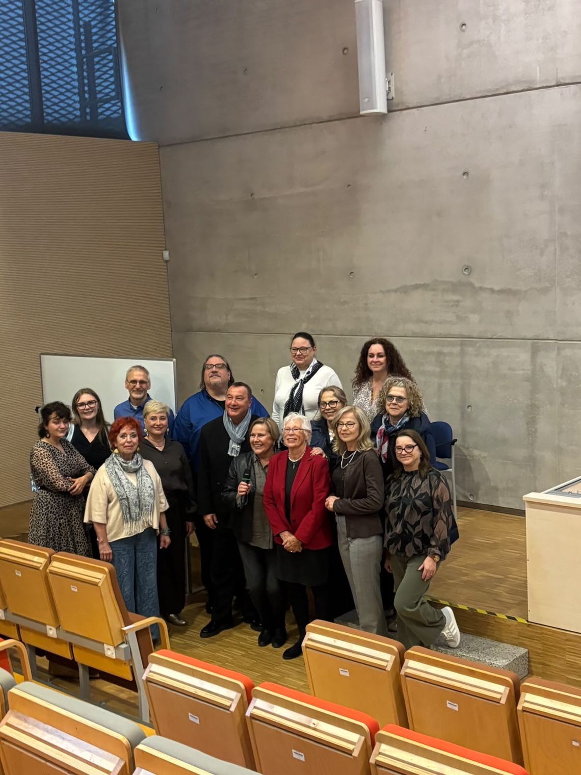Studentki pedagogiki na konferencji o arteterapii. Rozmawiano o pasji i profesjonalizacji Studentki pedagogiki na konferencji o arteterapii. Rozmawiano o pasji i profesjonalizacji