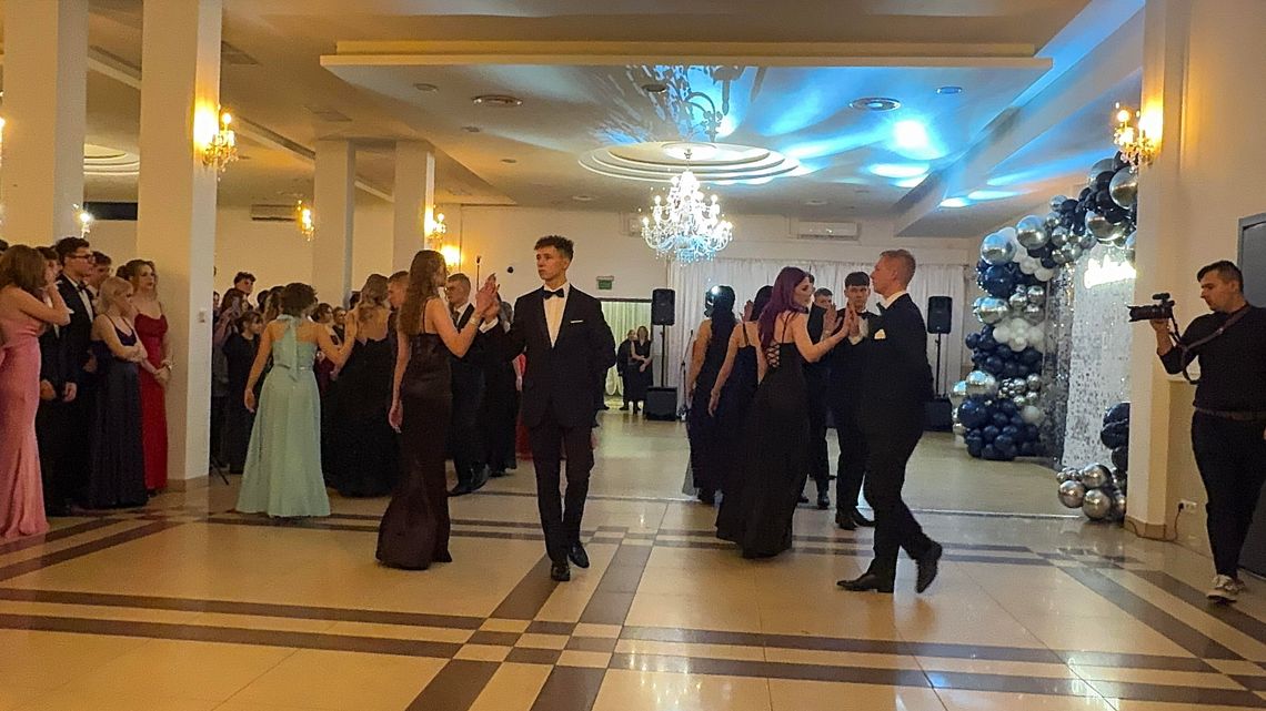 Studniówka Zespołu Szkół nr 4 w Suwałkach