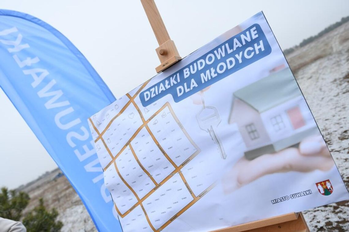 Suwałki: Ogromne zainteresowanie działkami dla młodych! 54 zgłoszenia na 20 nieruchomości