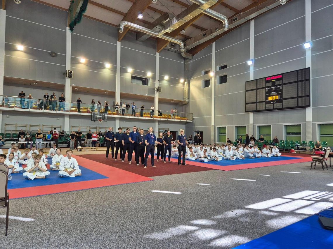 Suwalscy karatecy na podium w Giżycku. Trzecie miejsce drużynowo i 15 medali! Suwalscy karatecy na podium w Giżycku. Trzecie miejsce drużynowo i 15 medali!