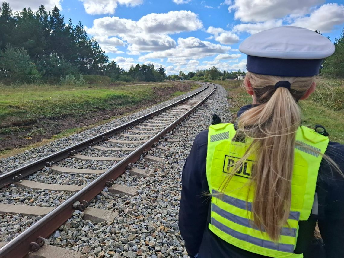 Suwalscy policjanci podczas Rail Action Week. Sprawdzają bezpieczeństwo na kolei Suwalscy policjanci podczas Rail Action Week. Sprawdzają bezpieczeństwo na kolei