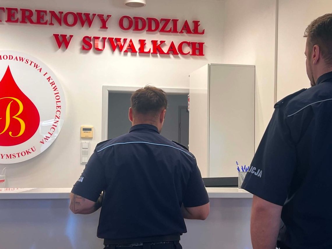 Suwalscy policjanci ponownie oddali krew. „To nic nie kosztuje, a może uratować życie” Suwalscy policjanci ponownie oddali krew. „To nic nie kosztuje, a może uratować życie”