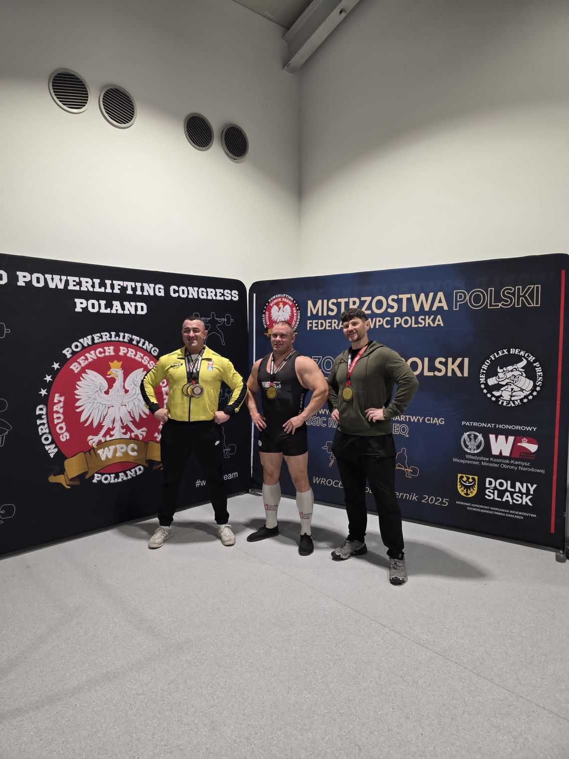 💪 Suwalscy siłacze z sukcesami na Mistrzostwach Polski WPC/MPF we Wrocławiu! 🏆