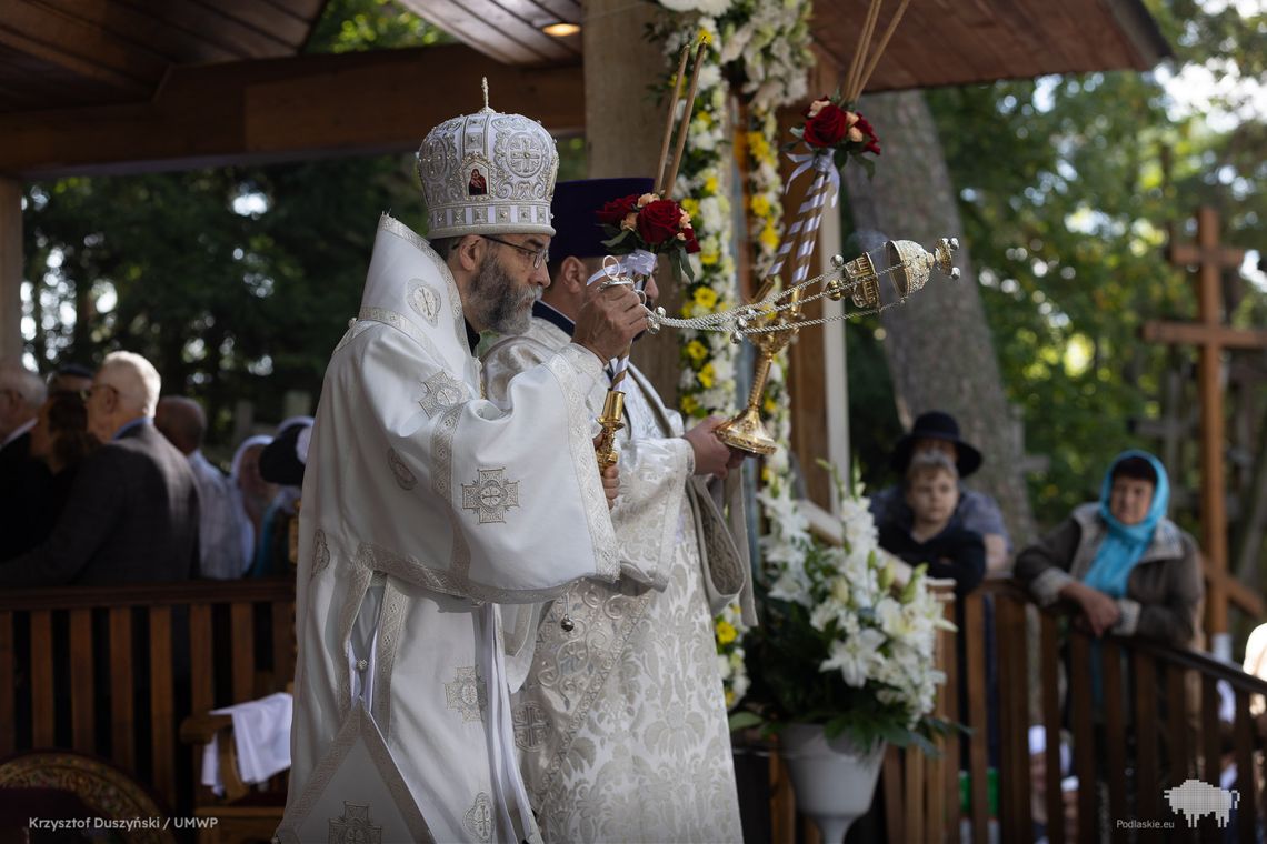 Święto Przemienienia Pańskiego na Grabarce. Tysiące wiernych przybyły na Świętą Górę Święto Przemienienia Pańskiego na Grabarce. Tysiące wiernych przybyły na Świętą Górę