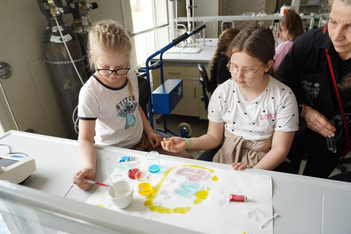 Szachy, aerodynamika i eksperymenty. Naukowa przygoda najmłodszych w Suwałkach