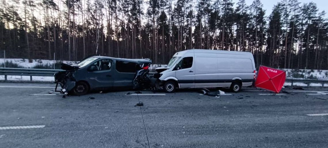 Tragiczny wypadek na drodze S-8 – zginęli dwaj obywatele Litwy