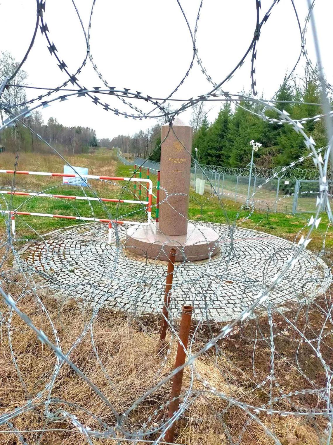 Trójstyk granic Polski, Litwy i Białorusi – tam gdzie spotykają się trzy państwa Trójstyk granic Polski, Litwy i Białorusi – tam gdzie spotykają się trzy państwa