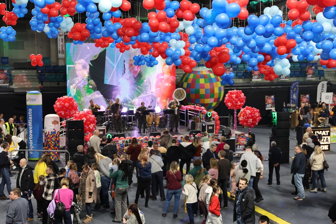 Trwa 34. Finał Wielkiej Orkiestry Świątecznej Pomocy w Suwałkach Trwa 34. Finał Wielkiej Orkiestry Świątecznej Pomocy w Suwałkach