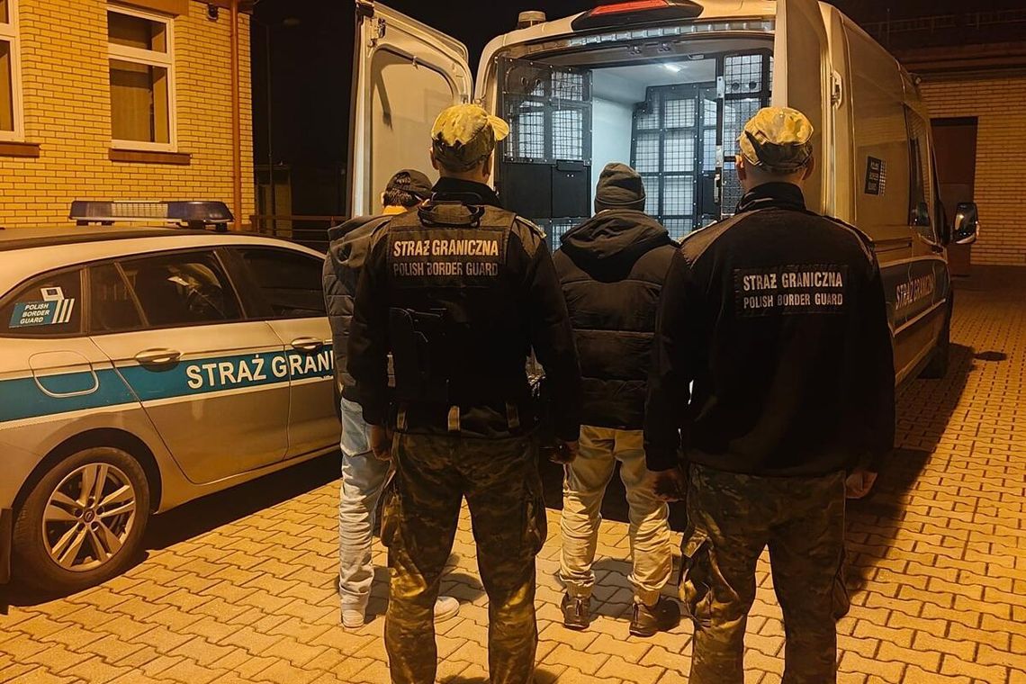 Trzech poszukiwanych, podrobione prawa jazdy i decyzje o powrocie. Intensywny weekend na granicy Trzech poszukiwanych, podrobione prawa jazdy i decyzje o powrocie. Intensywny weekend na granicy