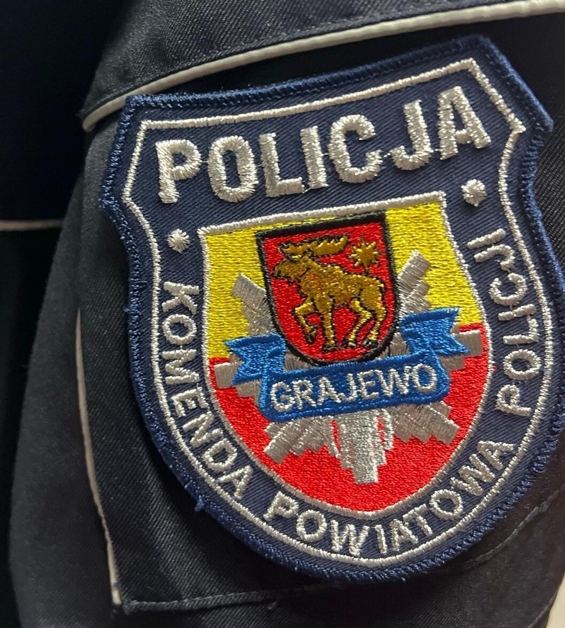Uciekał przed policją i przeskakiwał ogrodzenia. 31-latek miał sądowy zakaz Uciekał przed policją i przeskakiwał ogrodzenia. 31-latek miał sądowy zakaz