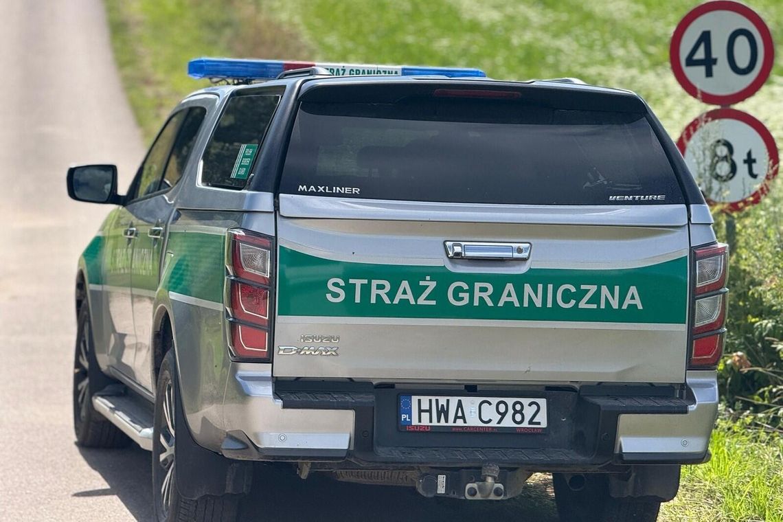 Uciekał przed Strażą Graniczną. Kierowca miał blisko 2,5 promila Uciekał przed Strażą Graniczną. Kierowca miał blisko 2,5 promila